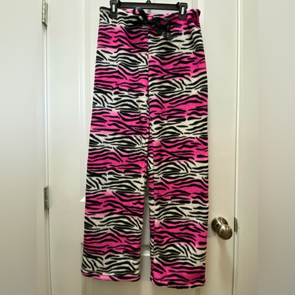 Set of 2 Women’s Plush Pajama Pants - Picture 2 of 14